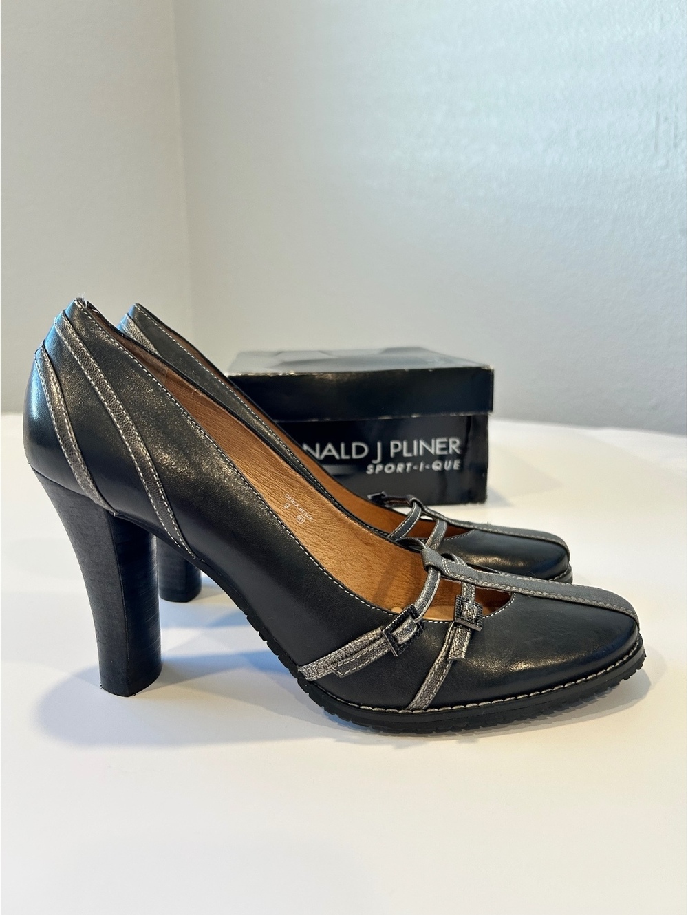 NWB Donald J Pliner black and silver sport-i-que Maryjane chunky heels vintage